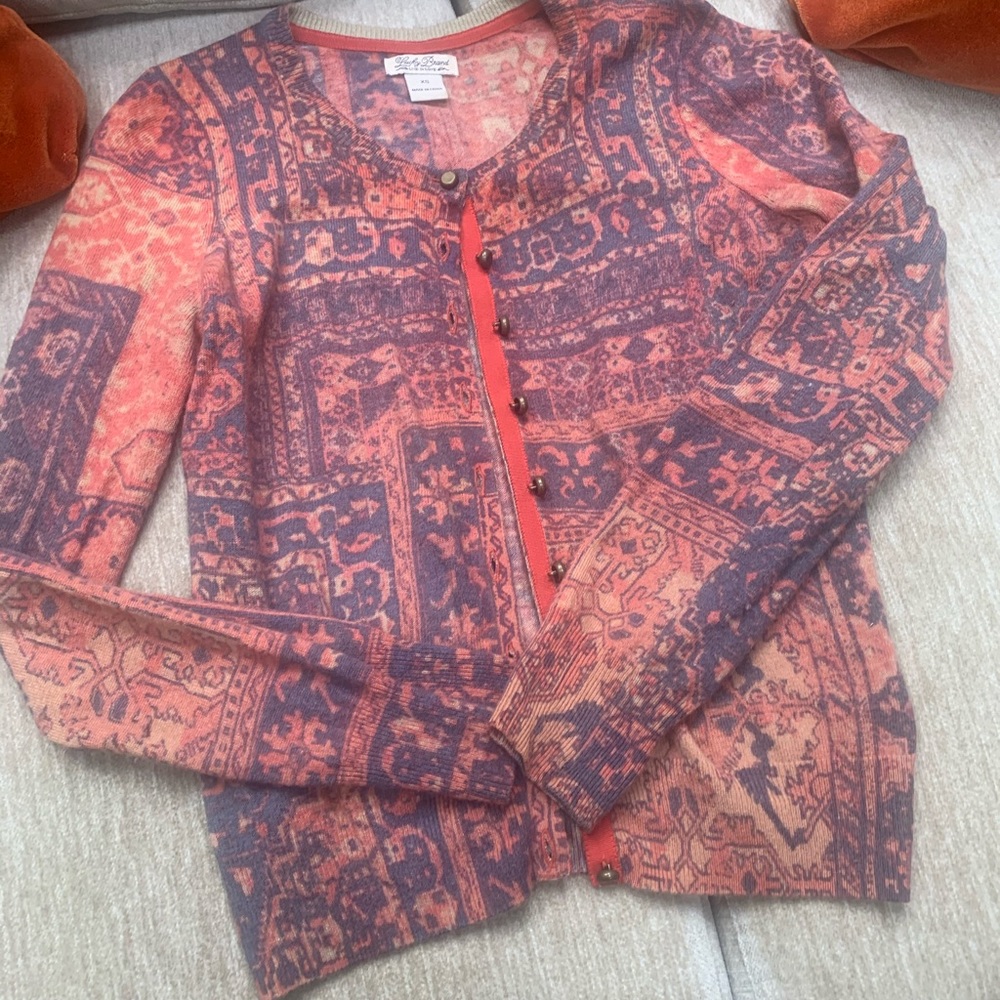 Sweater - Picture 3 of 3